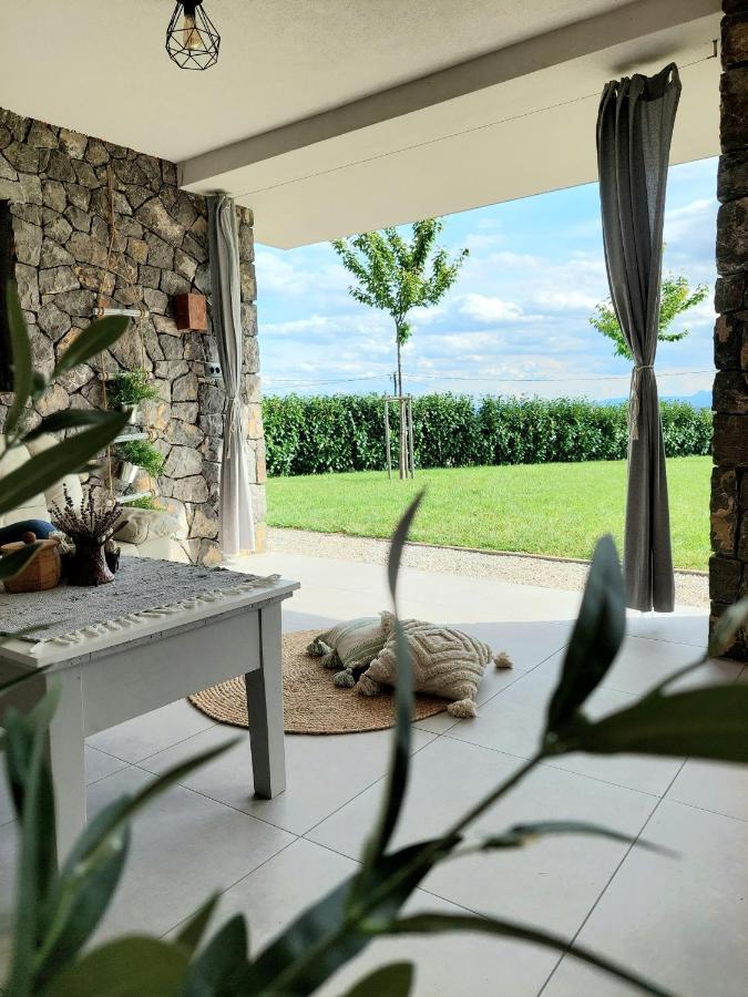 Vineyard Cottage Lan Na Hribu Semic Εξωτερικό φωτογραφία
